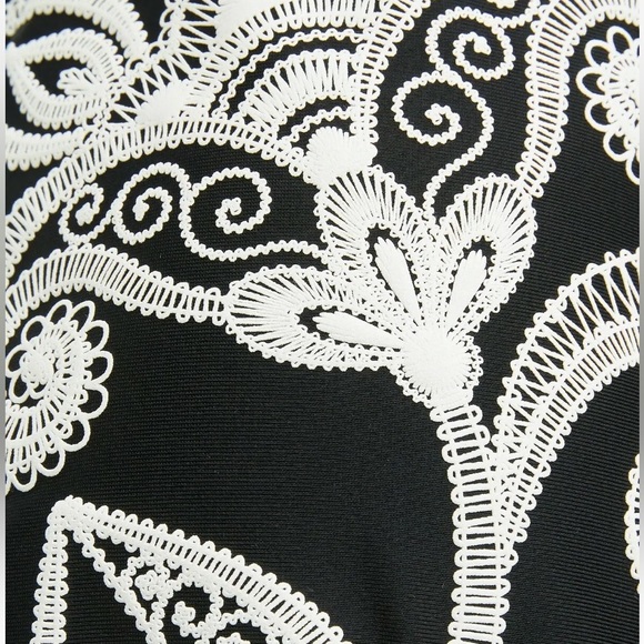 Time & Tru Women’s Floral Halter Bikini Top Black NEW - Picture 6 of 7